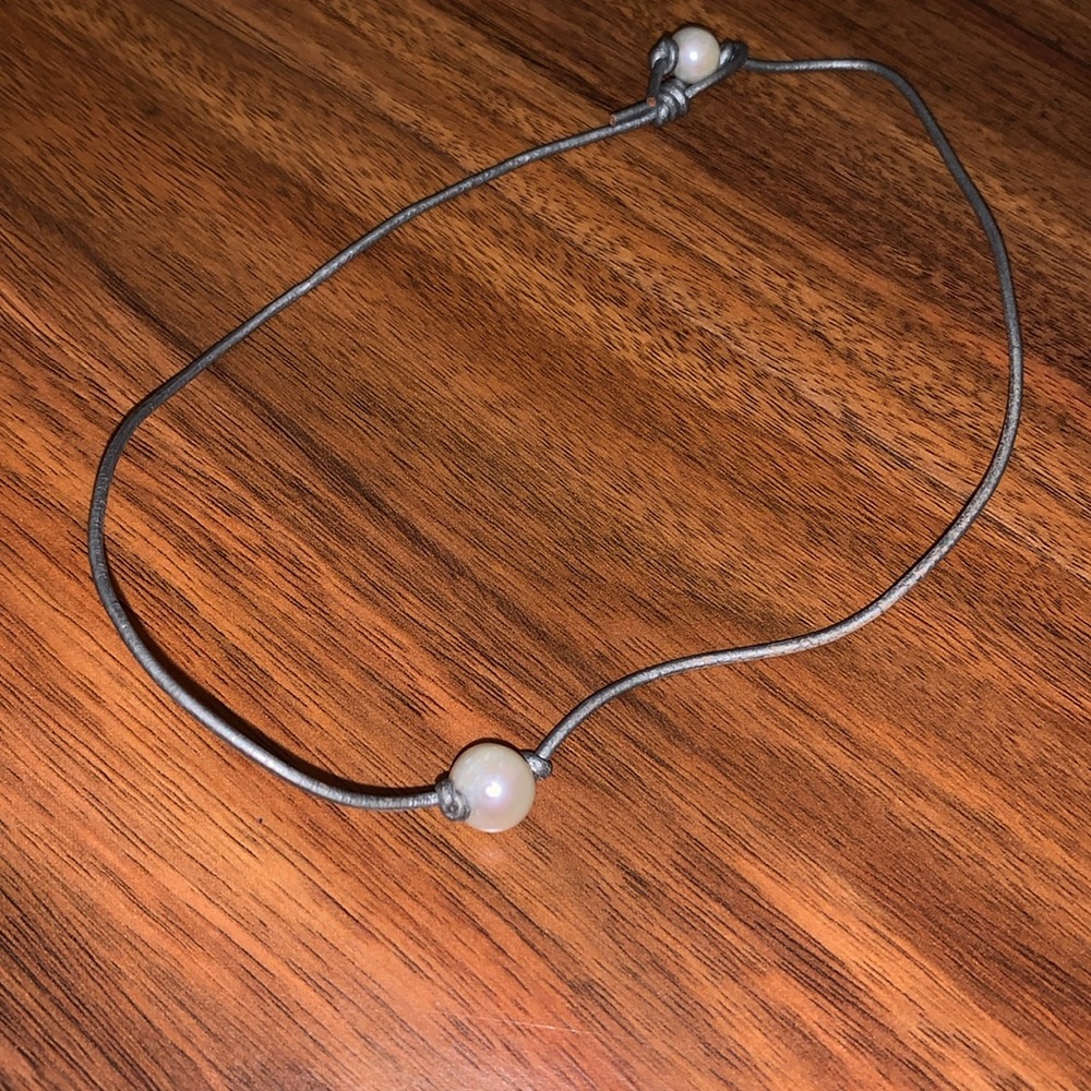 Pearl choker